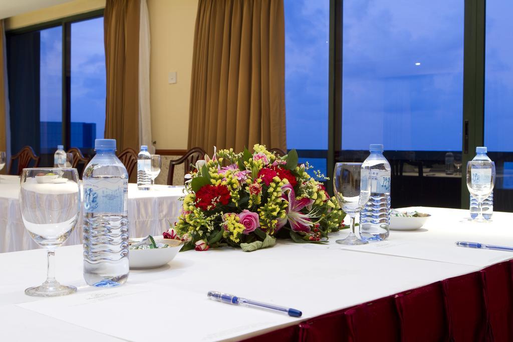 Mookai Hotel Мале Екстер'єр фото
