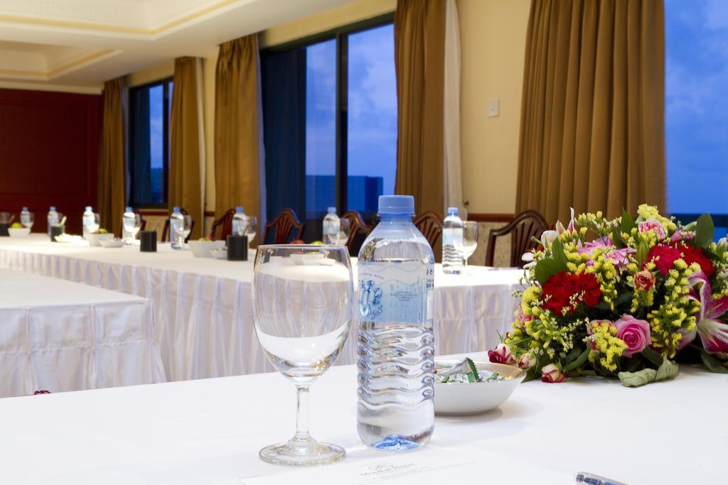 Mookai Hotel Мале Екстер'єр фото