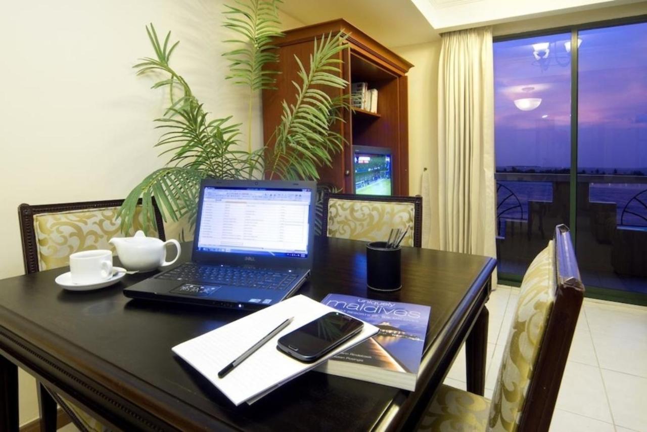 Mookai Hotel Мале Екстер'єр фото